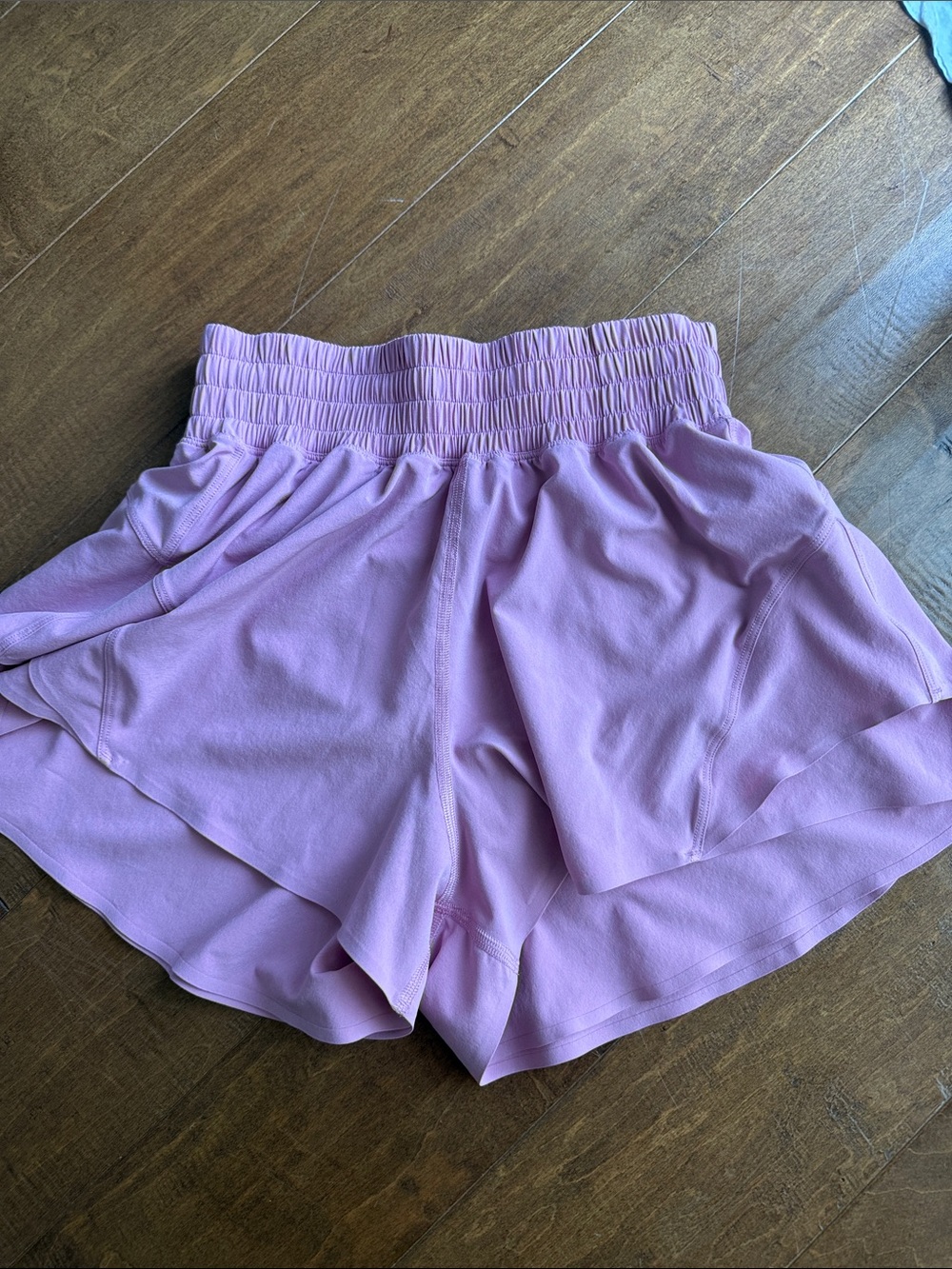 Shake it Out High Rise Short 2.5”
